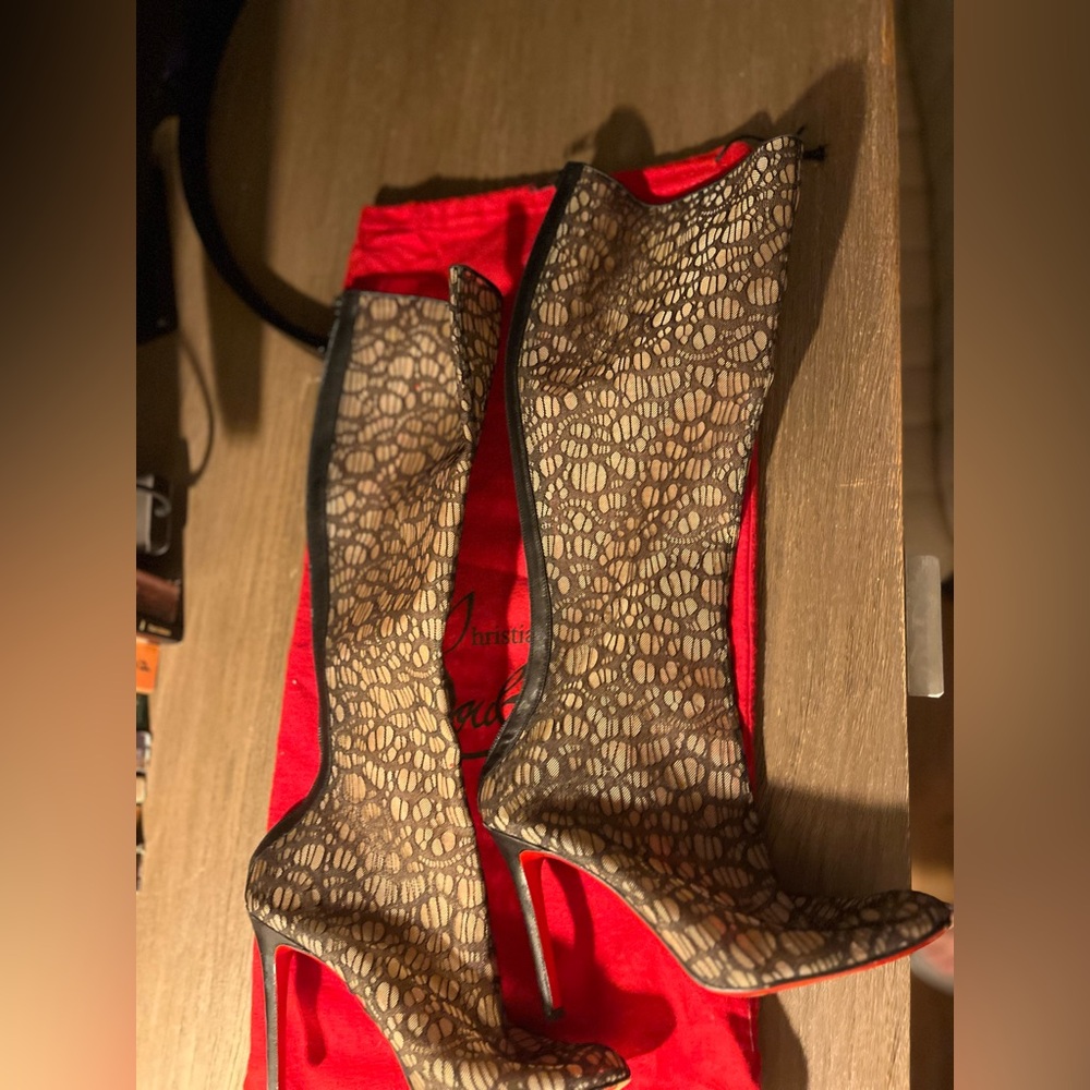 Tennesina Luobouiton Boots